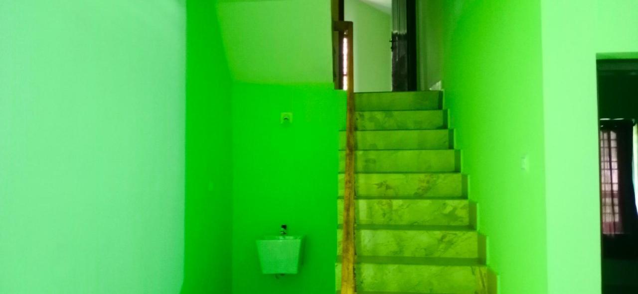 קאלפטה Empire Homestay מראה חיצוני תמונה